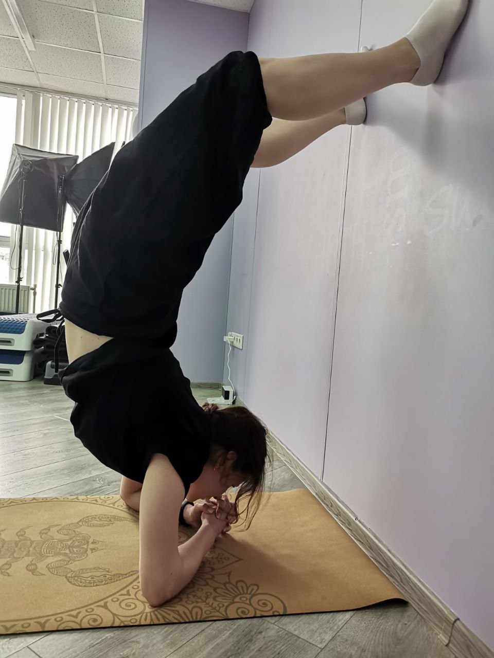 Йога для женского здоровья в студии Go на коврик